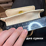 Жіноча класична маленька сумка на ремінці крос-боді через плече бежева молочна, фото 10