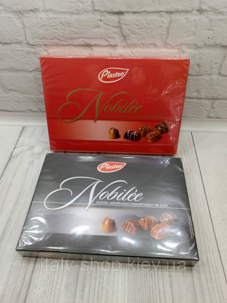 Цукерки шоколадні Piasten Nobilee de Lux праліне з різними начинками у коробці 180 грам Італія, фото 1
