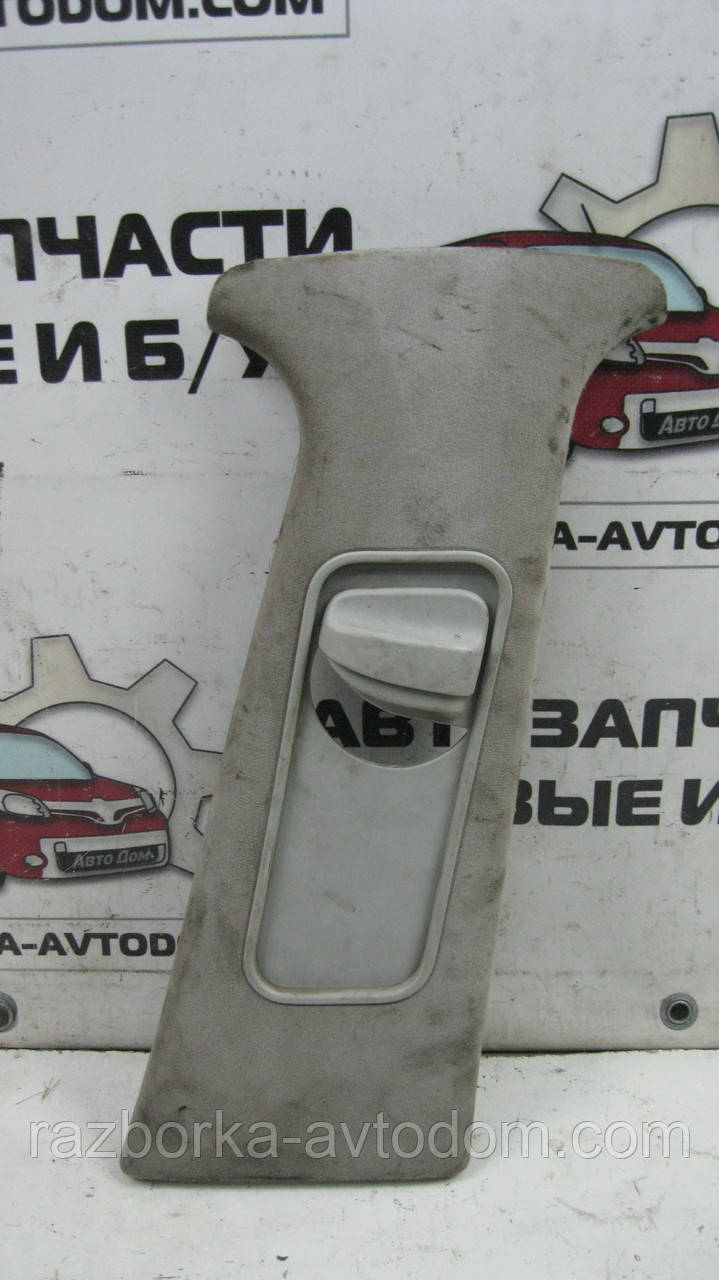 Накладка правої центральної стійки VW Passat B5 (1997-2000) OE:3B0868312