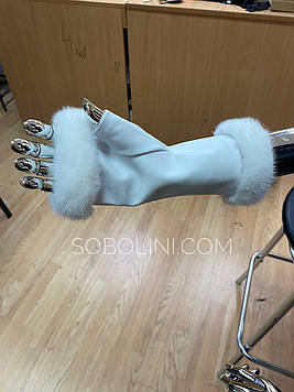 Білі мінетки з хутром норочки