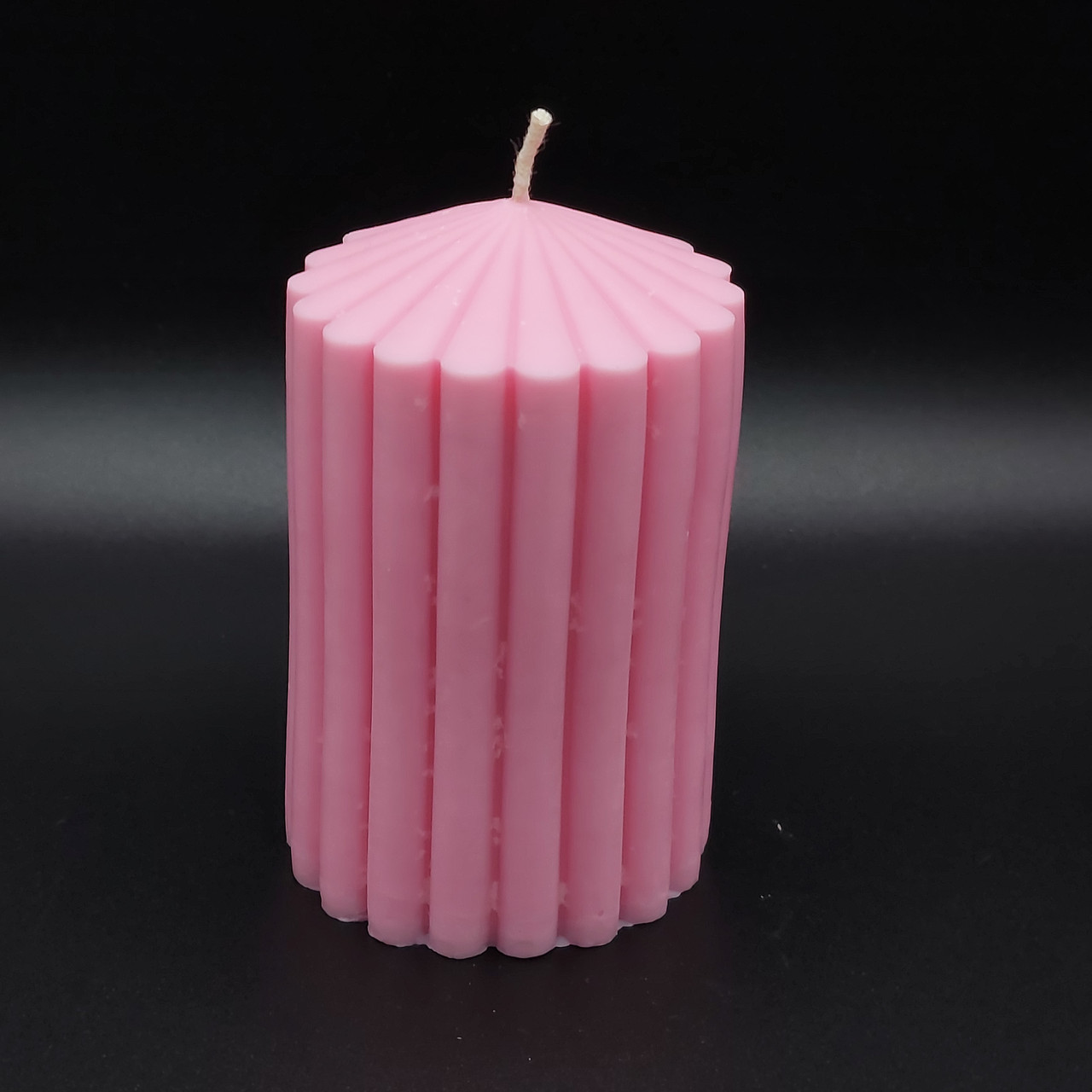 Свічка рожевого кольору