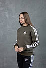Жіночий зимовий спортивний костюм Adidas хакі з лампасами без капюшона Комплект Адідас на флісі, фото 3