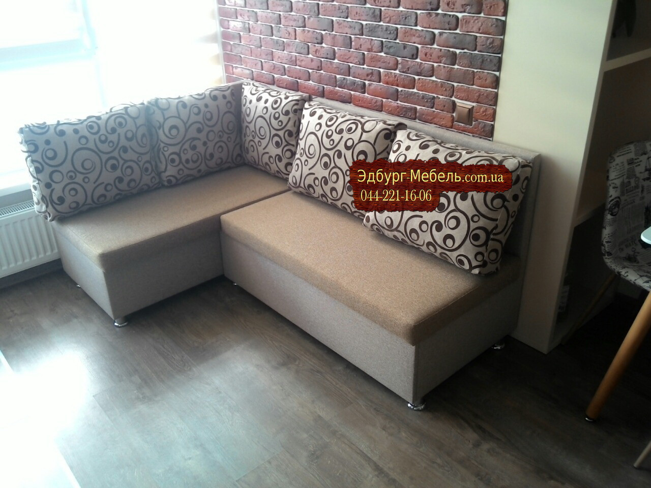 Кухонний диван «Прометей» із великими зручними подушками