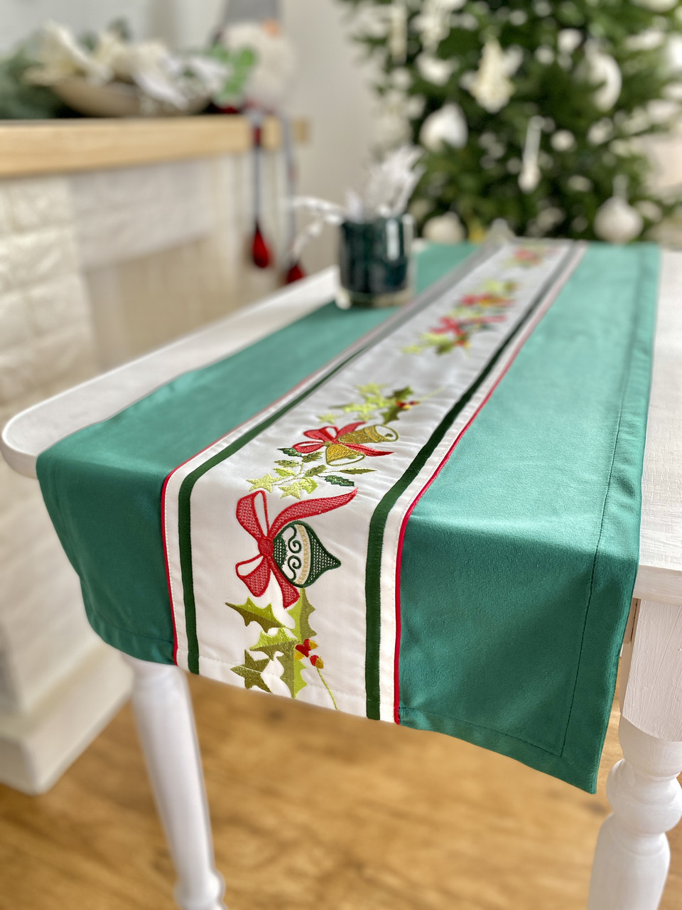 Новорічна доріжка на стіл з вишивкою 40x130 см. Limaso