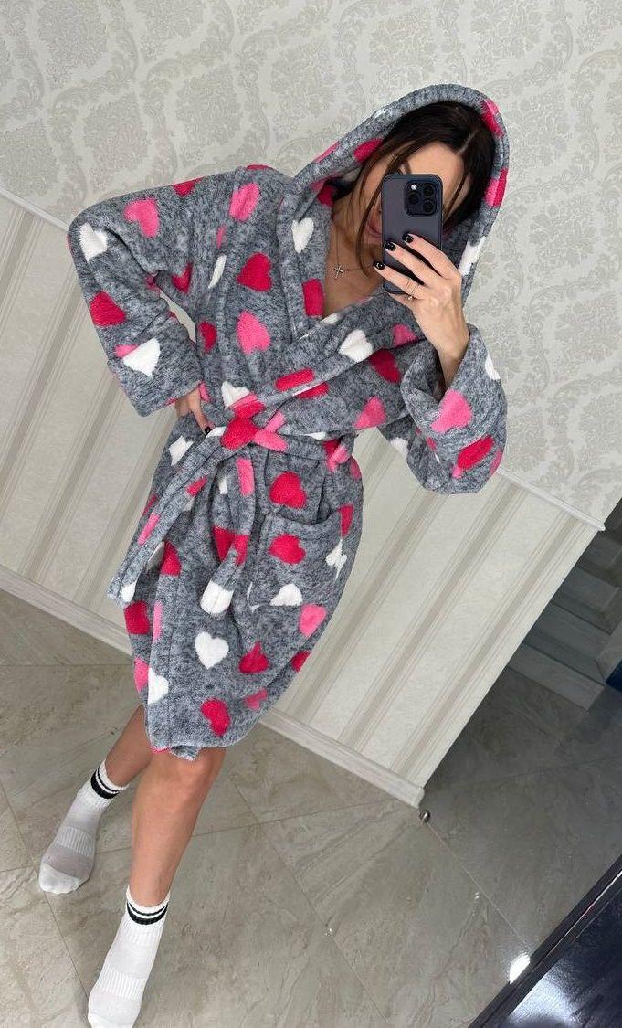 Жіночий дуже теплий халат із капюшоном і поясом із серцями, фото 1
