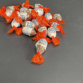 Шоколадне яйце "Kinder Schoko-Bons", молочний шоколод, 6г Кіндер