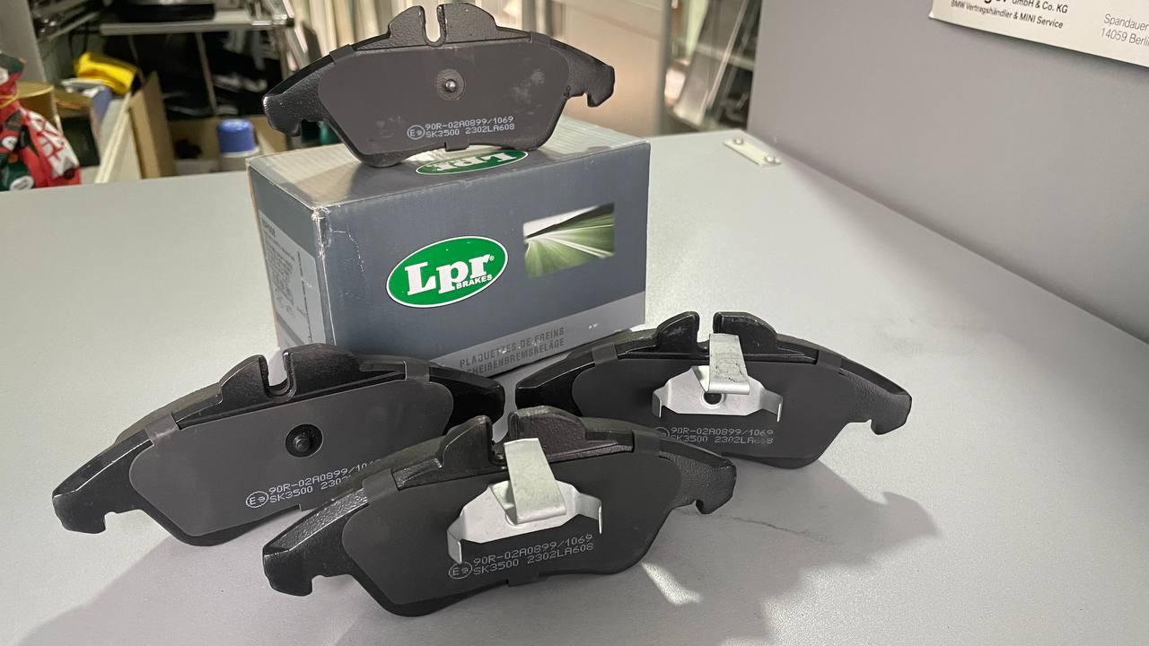 Колодки гальмівні передні Sprinter 901-903 (208-316) | VW LT - LPR - Італія - 05P608, фото 1