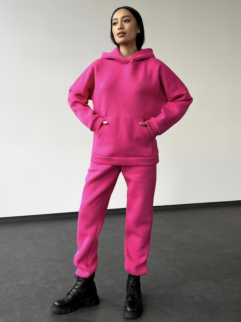 Жіночий теплий костюм (джогери та худі) - рожевий