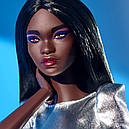 Лялька Барбі Висока Чорна з довгим волоссям Barbie Signature Looks HBX93, фото 5