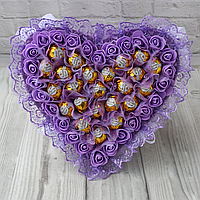 Оригінальний фіолетовий букет цукерок шоколаду для дівчини жінки дружини у формі серця солодкий подарунок