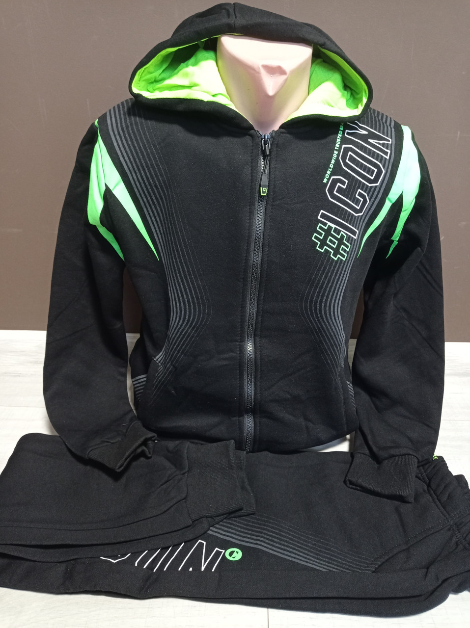 Костюм утеплений для хлопчика підлітка Угорщина СОН на 9-18 років куртка і штани чорний з зеленим