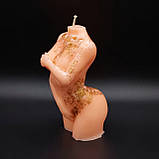 Свічка у формі жіночого торсу "Скромняжка" помаранчевого кольору, фото 3