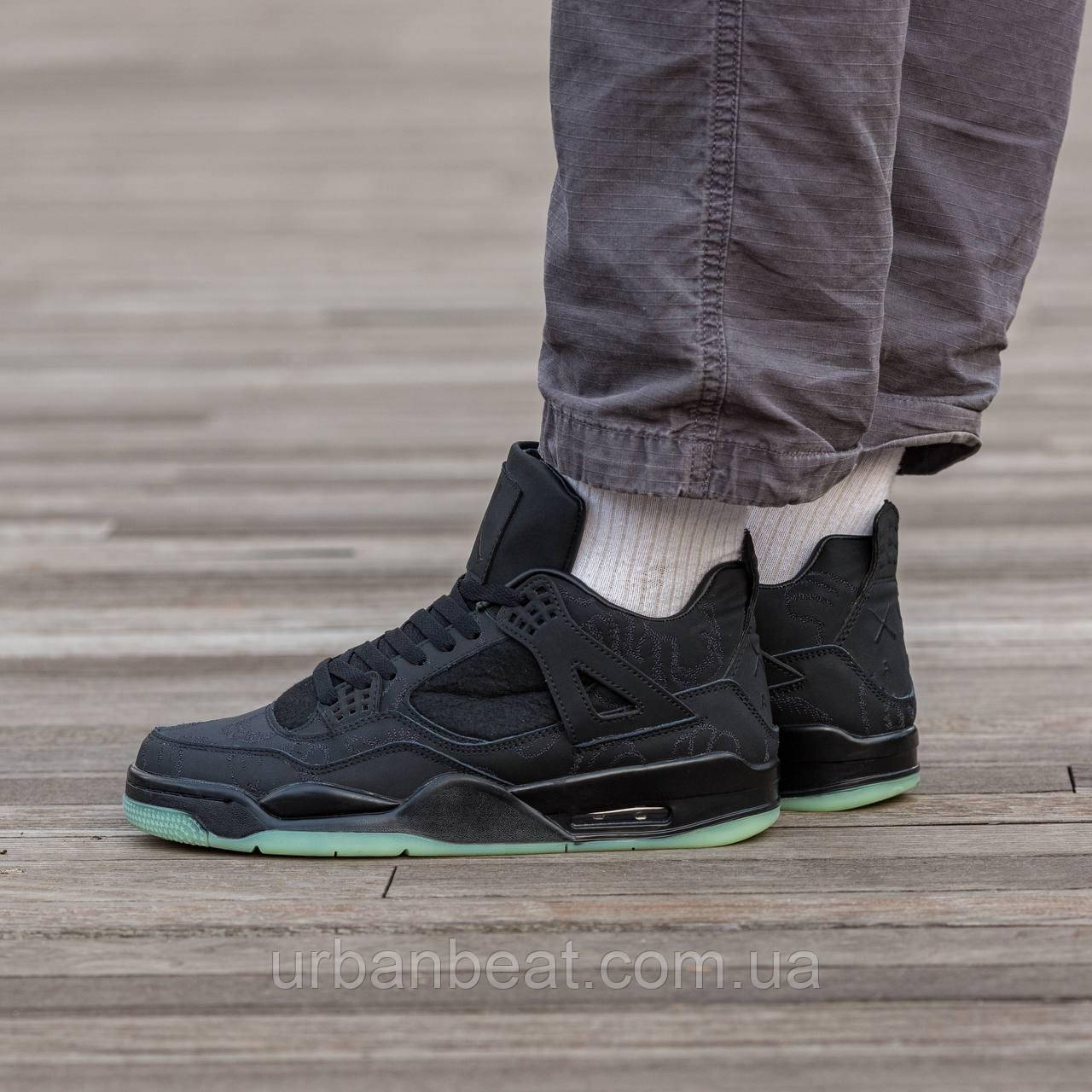 Чоловічі баскетбольні кросівки Air Jordan Retro 4 x Kaws Black, фото 1