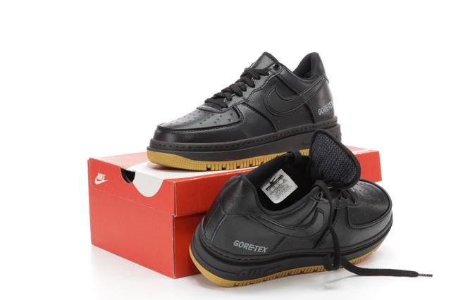 Обувь Nike 