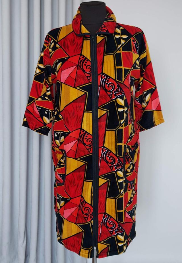 фотографія жіночий велюровий халат на блискавці з відкладеним комірцем