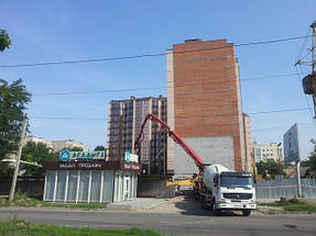 Робота автобетононасосу