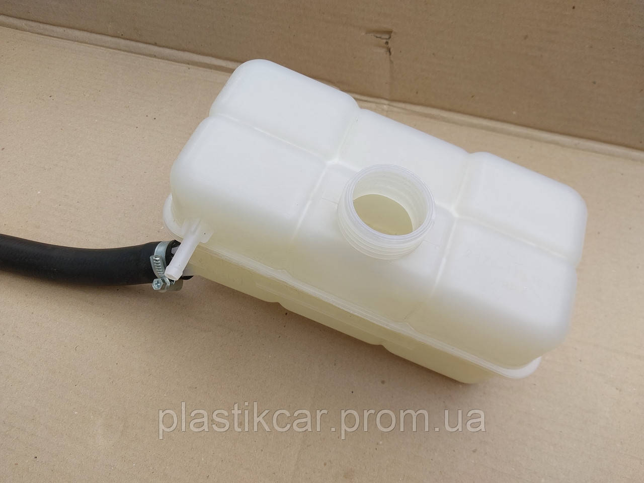 Бачок расширительный под кондиционер ВАЗ-2170, 2171, 2172 завод ...