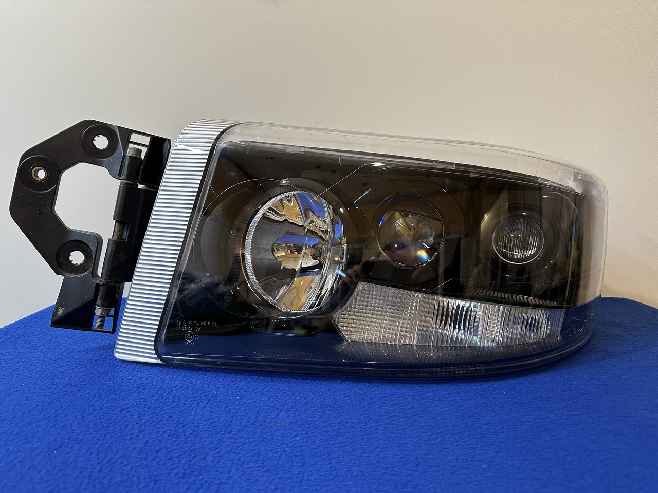 Bi — Led фари на renault premium dxi