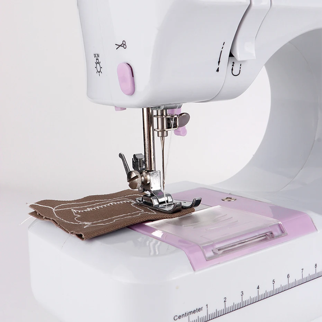 Мини швейная машинка с оверлоком и педалью 7Вт, FHSM 505