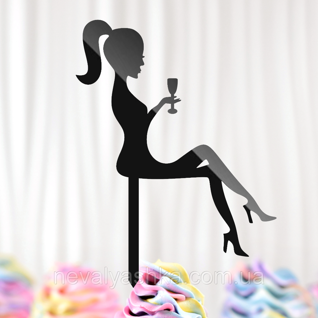Пластиковий Топпер "Дівчина Силует Бокал" 15х11cм Чорний Топпер з Акрилу для Торта, Фігурка Полістирол, фото 1