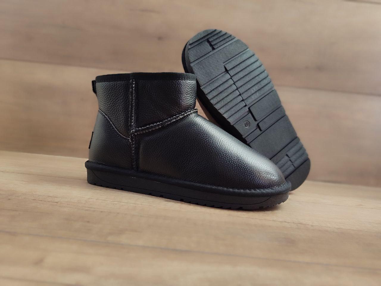 Чорні уггі низькі натуральна шкіра зима унісекс