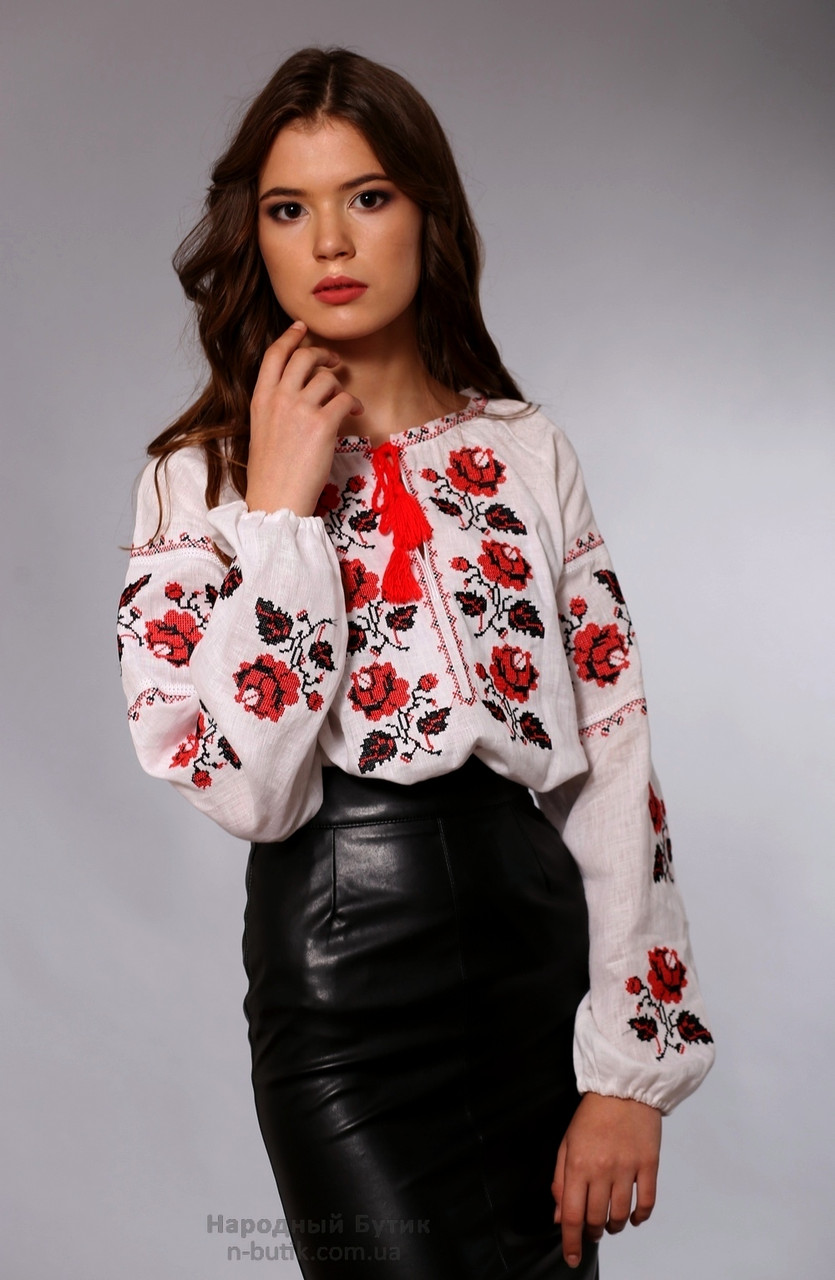 Жіноча українська вишиванка з трояндами білий льон, червоно-чорна вишивка