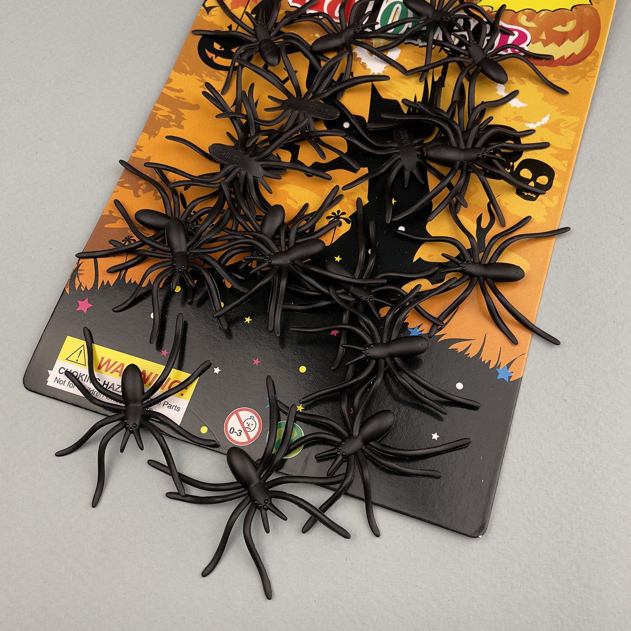 Декоративні павучки з пластику, 4×5 см, 20 шт.
