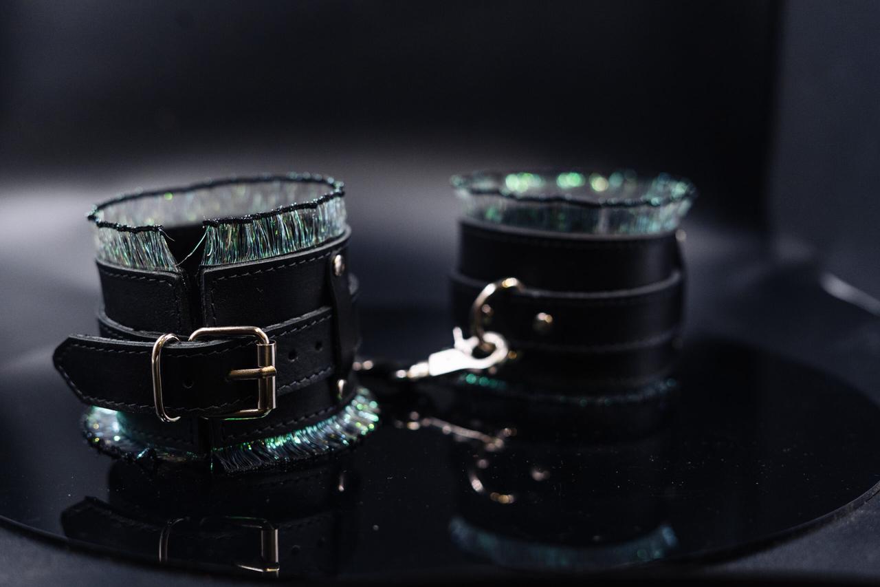 Наручники з тасьмою БДСМ із натуральної шкіри чорного кольору Scappa Кайф, фото 1