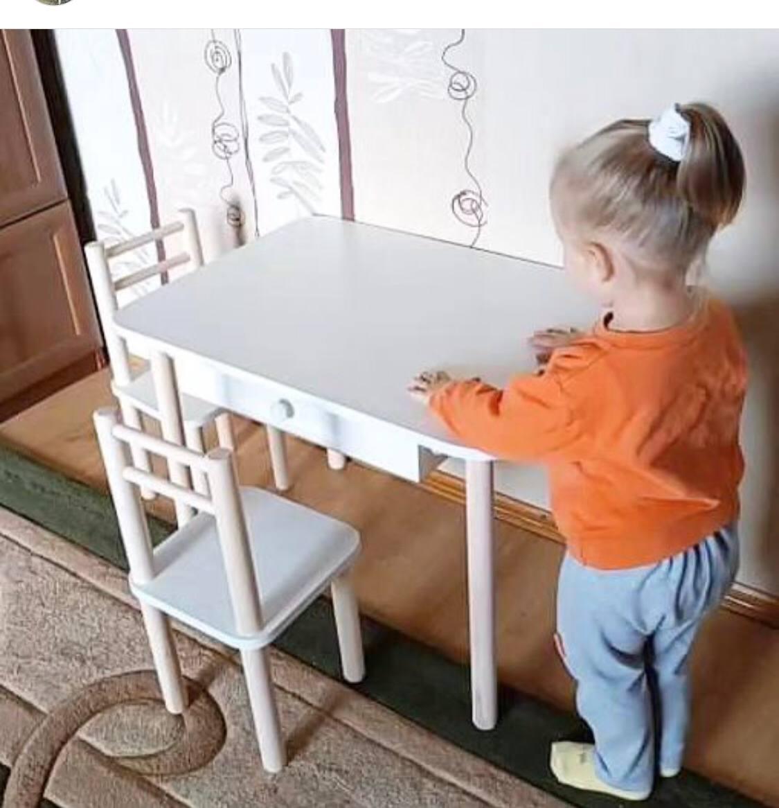 Комплект дитячий столик з шухлядою 50х70 та два стільця білий