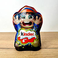 Фигурка Колдуна от Kinder 35 г