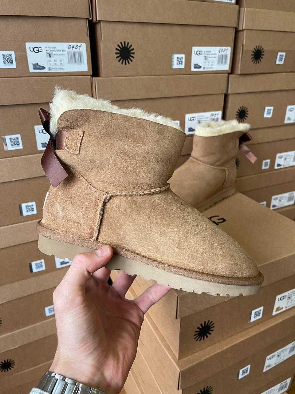 Жіночі угги UGG Mini Bailey Bow II Chestnut Brown 1016501-CHE