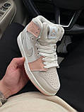 Жіночі кросівки Джордан Jordan 1 High Grey Pink White (хутро) ALL09929, фото 5