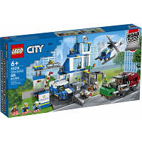 Конструктор LEGO City Полицейский участок 668 деталей (60316)