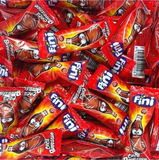 Жувальна гумка "Cola bottles FINI", бутилка кола 5 грам., фото 1