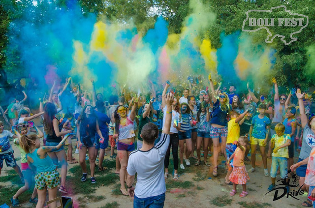 Самий патріотичний Holi Fest пройшов у Миколаєві! Самий патріотичний Holi Fest пройшов у Миколаєві!