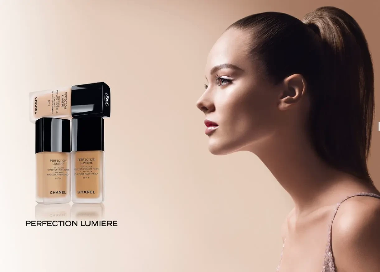 Тональный флюид для лица Chanel Perfection Lumiere Long-wear Flawless Fluid Makeup, SPF 10 34 - Beige ambre - фото 7 - id-p1988410898