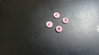 Кнопка пластикова 10 мм; рожевий