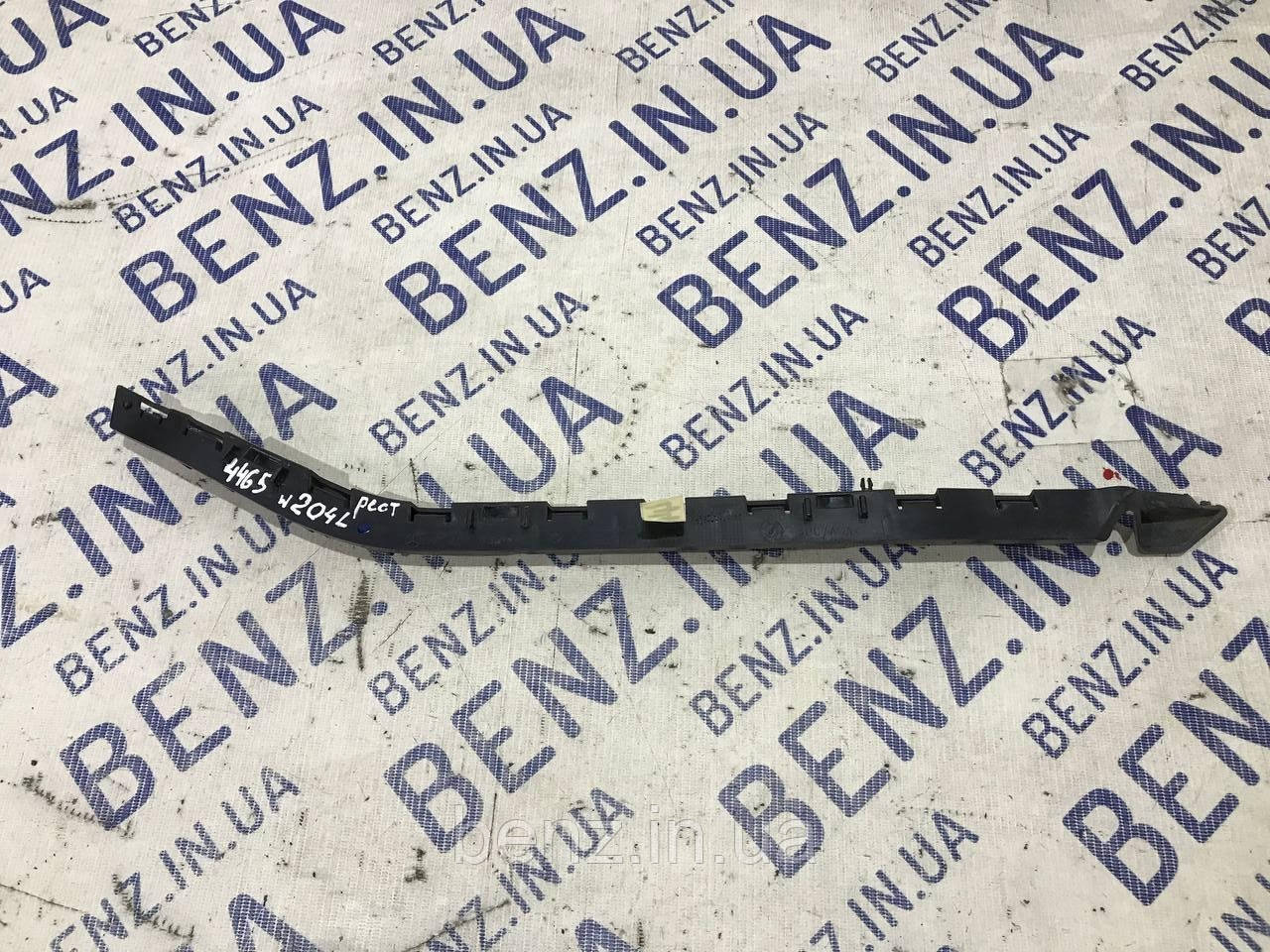 Напрямна заднього бампера зліва Mercedes W204, C204 A2048800730