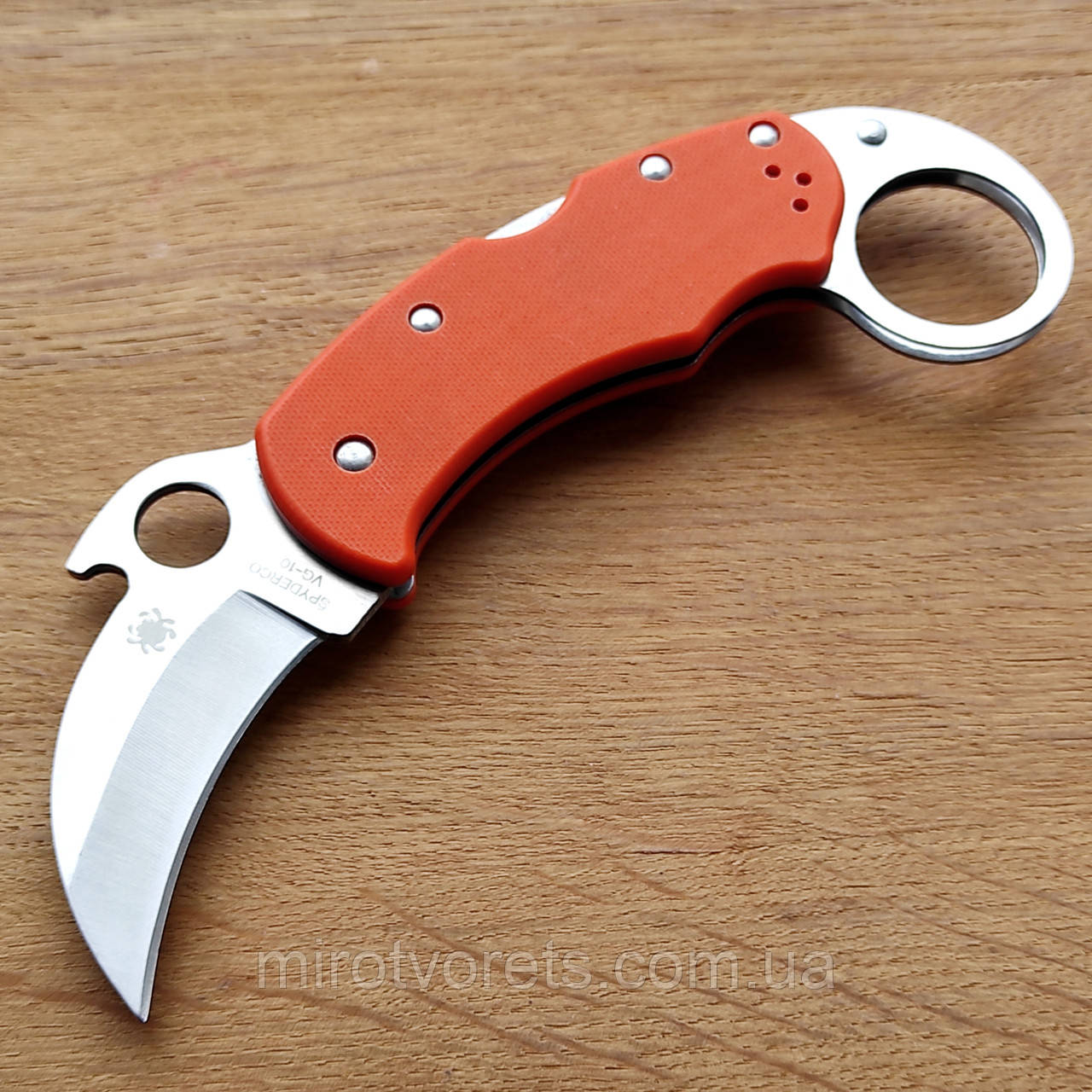 Ніж керамбит Spyderco помаранчевий, великий