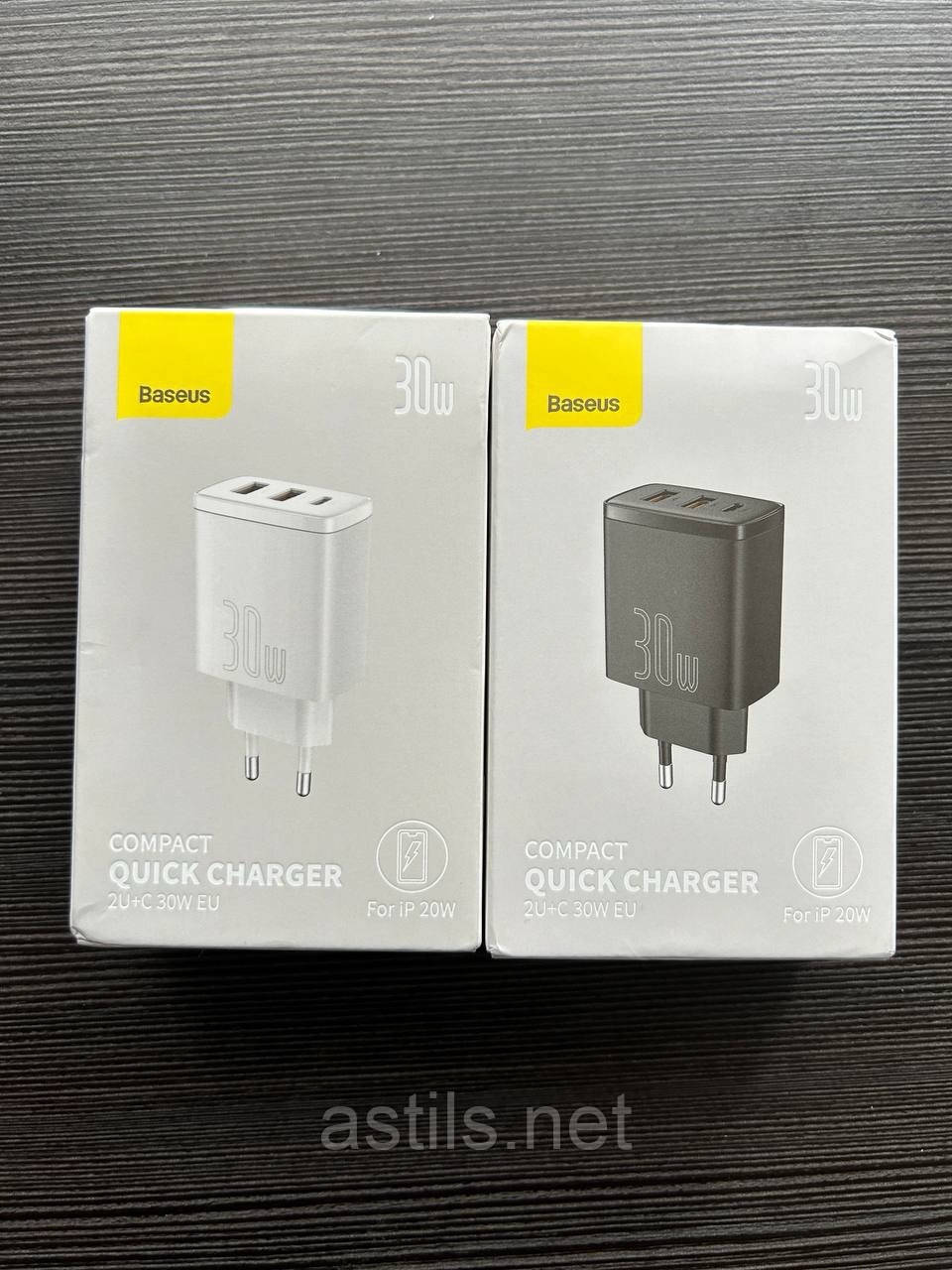 Зарядний пристрій Baseus Compact Quick Charger