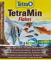 Хлопья основного корма для всех видов аквариумных рыбок TetraMin Flakes 12г. TETRA 766402