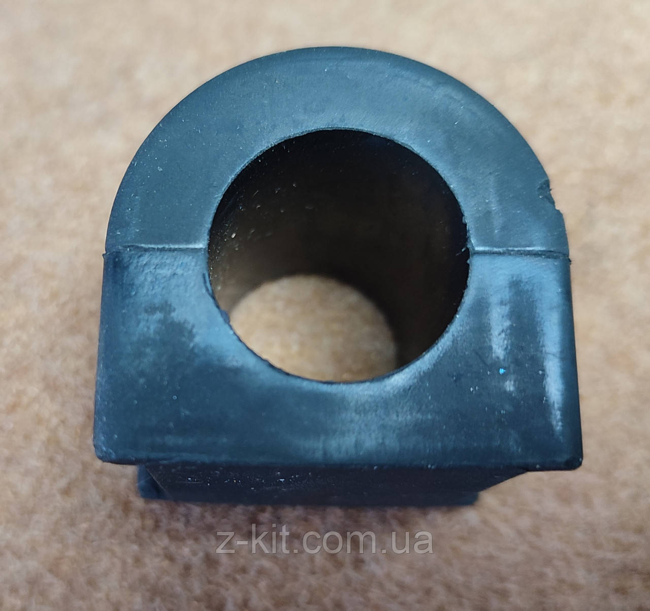 Втулка переднього стабілізатора GEELY Emgrand 7 RV хетчбек, Yamato, 1064001045