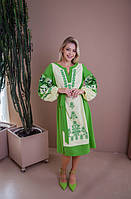 Вишита сукня в українському стилі, Рослинний орнамент, вишивка хрестиком гладдю
