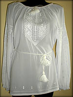 Вишиванка жіноча "Дві дороги" на білому шифоні, блузка вишита білими нитками, машинна вишивка