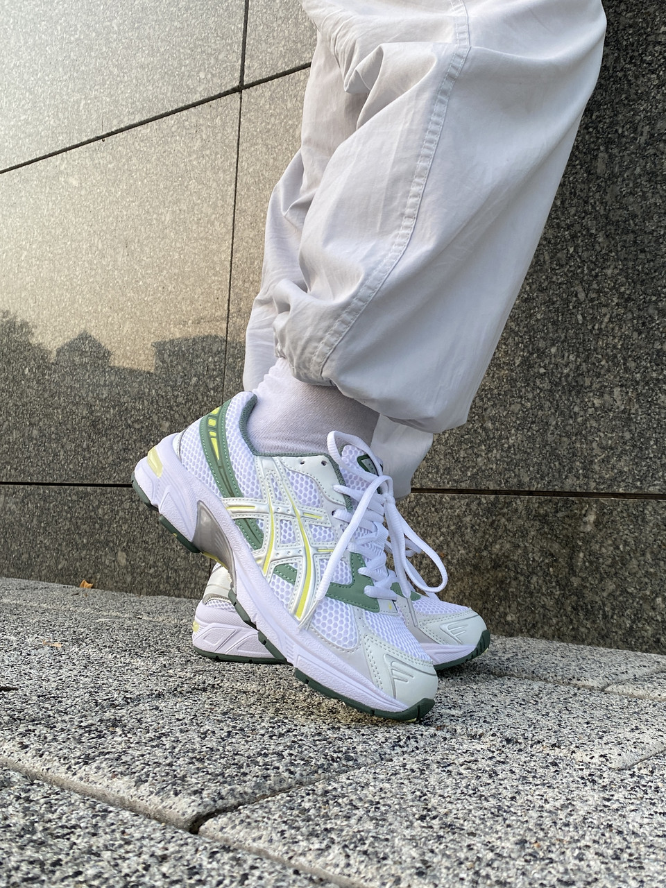 Кросівки жіночі білі Asics Gel-1130 White/Green (14133)