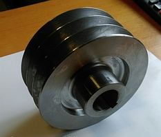 Шків трехручейный на R190 (зовнішній діаметр 135 мм, тип В)