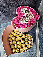 Двухъярусный подарочный бокс сердце с ферреро и мыльными розами для учительницы для женщин, для Любимой Розовый