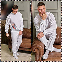 Классная комфортная теплая мужская пижама белого цвета.