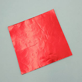 Фольга для цукерок квадратна Червона 8х8 см — 100 шт.