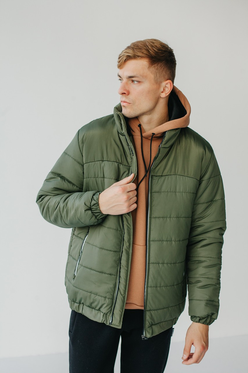 Чоловіча осінньо-зимова куртка оливкового кольору / Легка зимова куртка з флісом